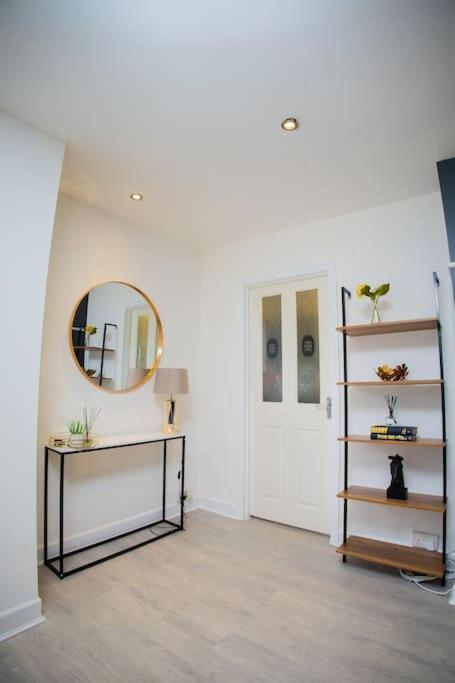 Isinmi Home - Close To Mcr City Manchester Exterior photo